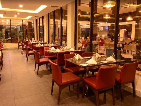 Mena Tyche Restaurant