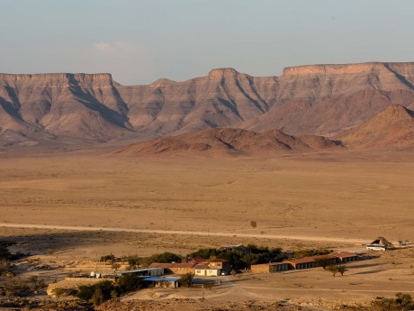 The Elegant Desert Lodge_Namibia_Landsca