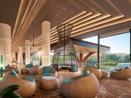 Lobby, Parkroyal Langkawi Resort