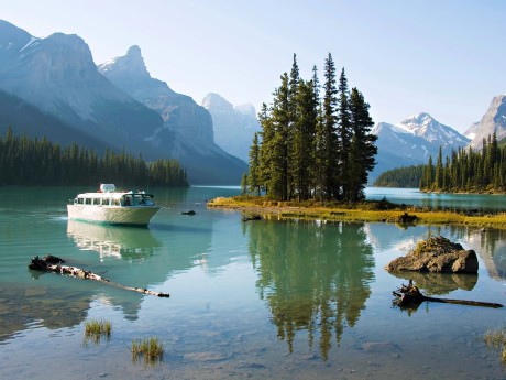 KAN_Alberta_Maligne Lake Bootstour