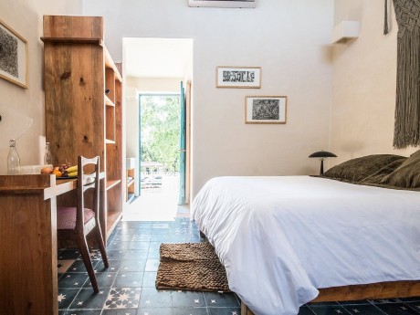 Waye Hotel Valladolid Zimmer