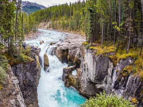 Kanada_Alberta_Jasper NP_Sanvapta Falls 
