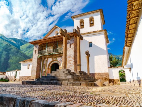 Peru_Cusco_Baroque Church_shutterstock©t