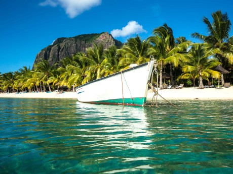 Mauritius_Fischerboot_shutterstock©ohrim