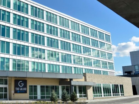 Grand Winnipeg Airport Hotel by Lakeview