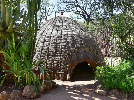 Südafrika_Eswatini_Dorf Mantenga_shutter