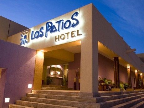 Hotel Los Patios Aussenansicht