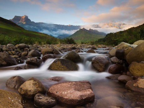 Südafrika_Drakensberge_shutterstock©Mark