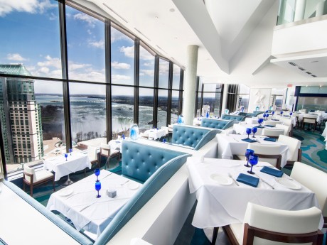 Hilton Fallsview Hotel & Suites