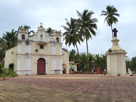 Our Lady Rosary at Mercurim Church inGoa
